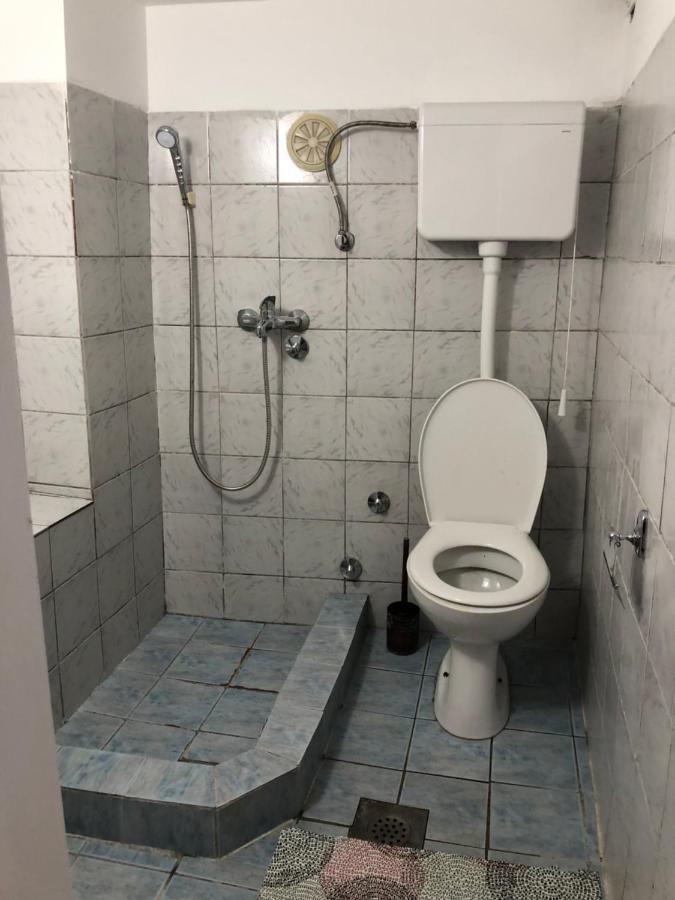 פודגוריצה Apartmani Breze מראה חיצוני תמונה