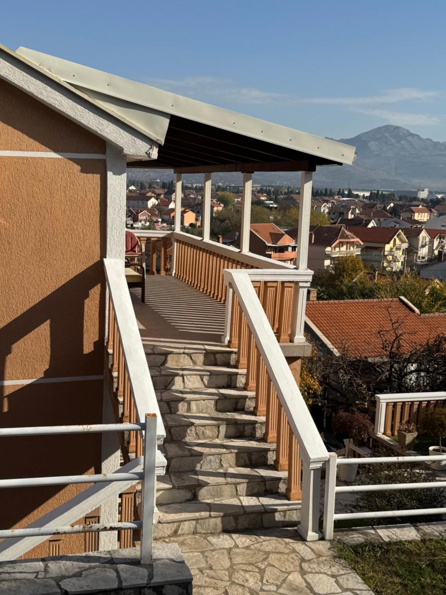 פודגוריצה Apartmani Breze מראה חיצוני תמונה