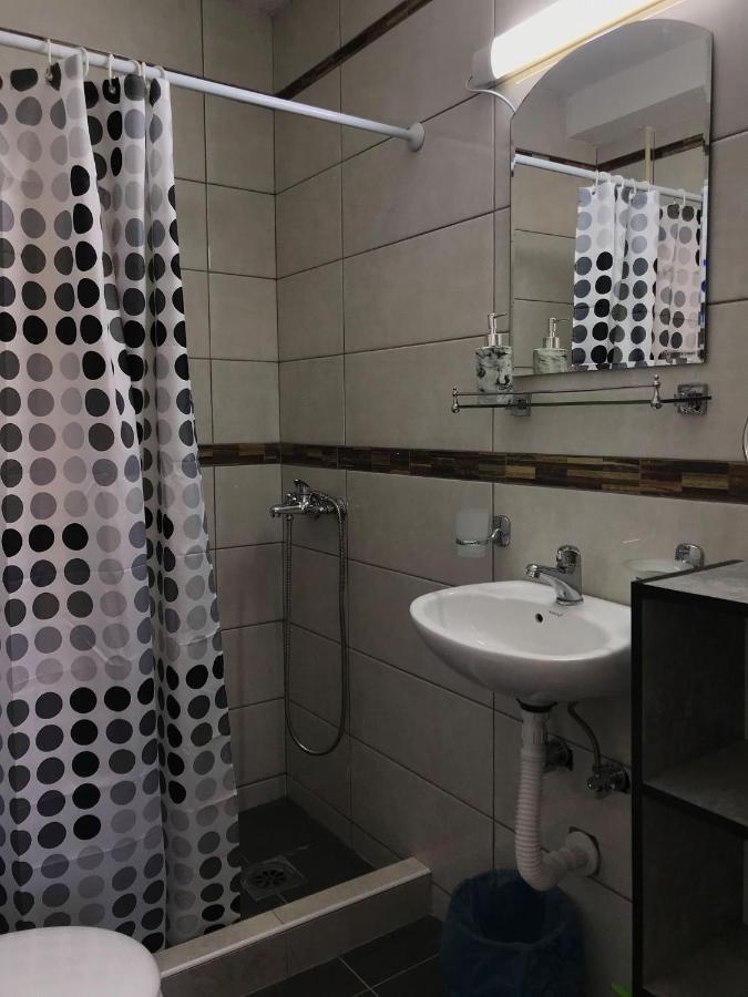 פודגוריצה Apartmani Breze מראה חיצוני תמונה