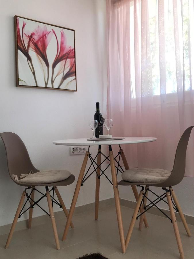 פודגוריצה Apartmani Breze מראה חיצוני תמונה
